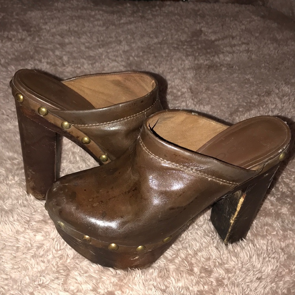 Heels - Picture 3 of 4